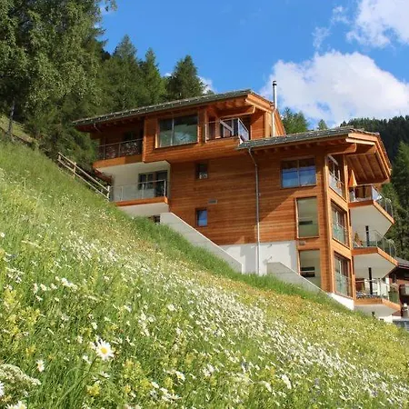 Sleeps 8 Pool Wifi T496575 * Zermatt